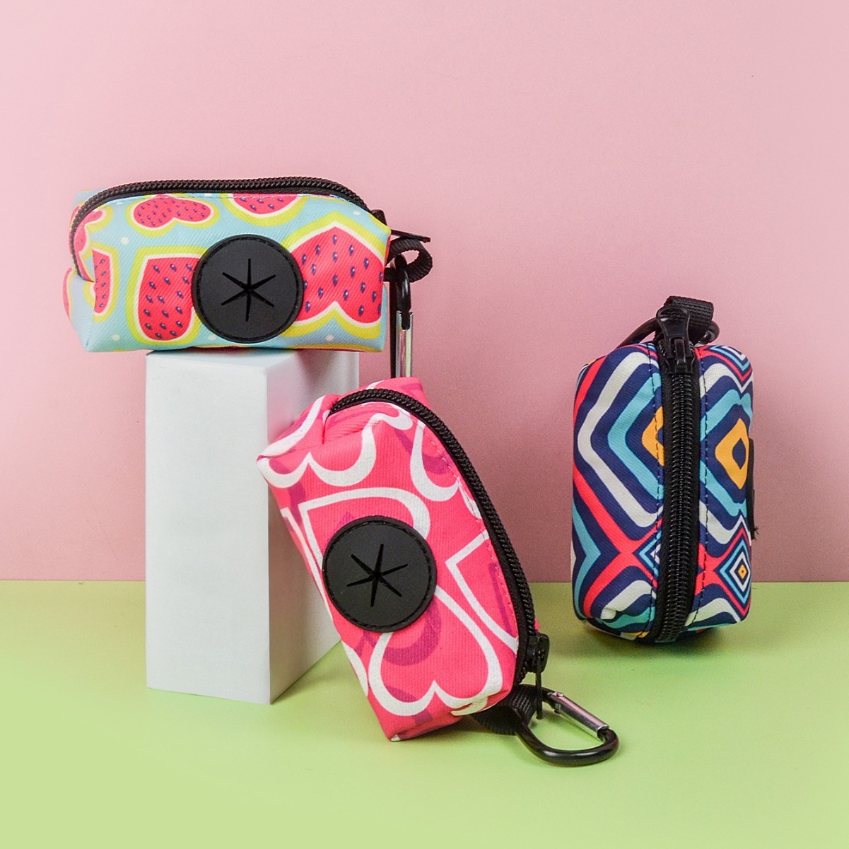 Contenedor para bolsas de caca - Poop Bag Dispenser reseña y precio